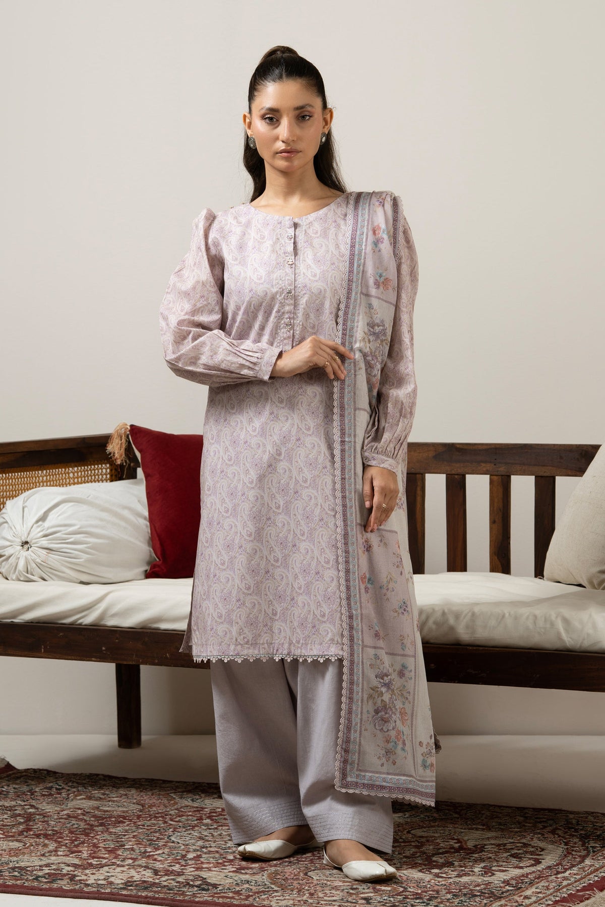 PRINTED LAWN UNSTITCHED 3 PIECE SUIT